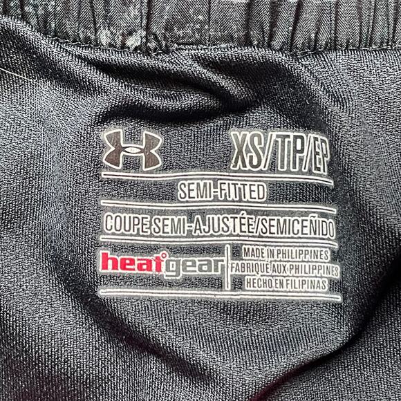 Under Armour Heat Gear Shorts Black Pink Breast Cancer Awareness Womens Size‎ XS - Picture 3 of 9